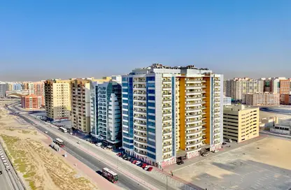 شقة - 2 غرف نوم - 3 حمامات للايجار في برج صحارى 3 - مجمع صحارى - النهدة - الشارقة