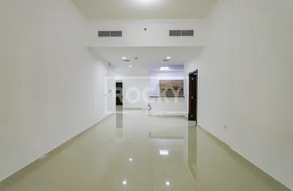 Hall / Corridor image for: Apartment - 1 Bedroom - 2 Bathrooms for sale in Spanish Tower - Dubai Sports City - Dubai, Image 1