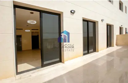 Apartment - 2 Bedrooms - 2 Bathrooms for rent in Salah Al Din Building - Al Khabisi - Deira - Dubai