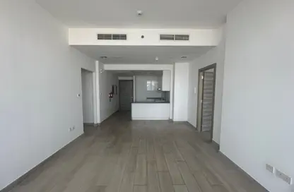 Apartment - 3 Bedrooms - 3 Bathrooms for rent in BLOOM TOWERS A - Bloom Towers - Jumeirah Village Circle - Dubai