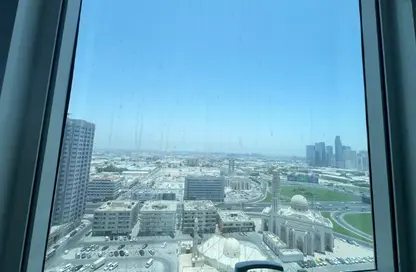 شقة - 2 غرف نوم - 2 حمامات للايجار في شارع جمال عبد الناصر - المجاز - الشارقة
