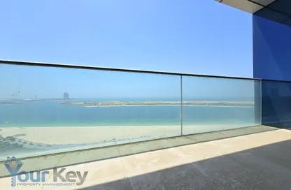 Apartment - 3 Bedrooms - 5 Bathrooms for rent in Baynuna Tower 2 - Corniche Road - Abu Dhabi