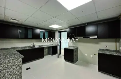 Apartment - 3 Bedrooms - 5 Bathrooms for rent in Al Faridah - Al Raha Beach - Abu Dhabi