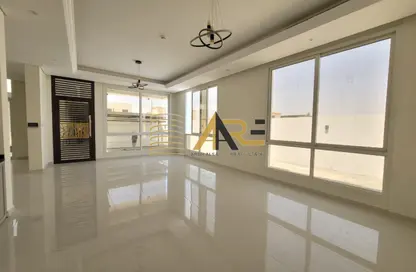 فيلا - 5 غرف نوم - 7 حمامات للايجار في حوشي - البادي - الشارقة