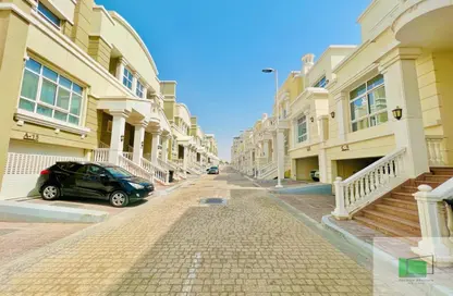 تاون هاوس - 4 غرف نوم - 6 حمامات للايجار في قرية الفرسان - مدينة خليفة - أبوظبي