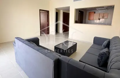 شقة - غرفة نوم - 2 حمامات للايجار في إس23 - طراز أسباني - المدينة الدولية - دبي