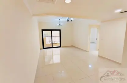 شقة - غرفة نوم - 2 حمامات للايجار في الثاني مويلح - تجارية مويلح - الشارقة