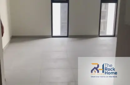 شقة - 1 حمام للبيع في ذا سولو - الجادة - الشارقة