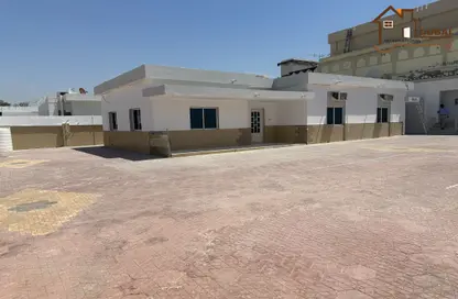 Villa - 3 Bedrooms - 3 Bathrooms for rent in Khuzam - Ras Al Khaimah