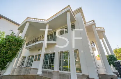 Villa - 4 Bedrooms - 4 Bathrooms for sale in Jumeirah - Dubai