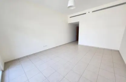 شقة - غرفة نوم - 2 حمامات للبيع في تلال الخيل - القوز - دبي