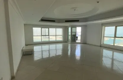 Apartment - 3 Bedrooms - 4 Bathrooms for sale in Al Khan Corniche - Al Khan - Sharjah