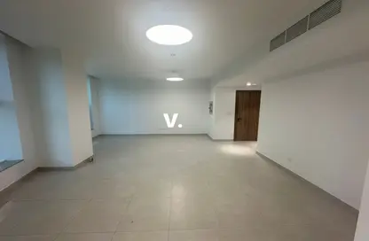 Apartment - 1 Bedroom - 2 Bathrooms for rent in DXB Tower - Sheikh Zayed Road - Dubai