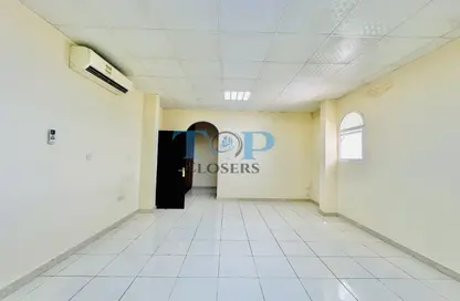 شقة - 3 غرف نوم - 4 حمامات للايجار في الزعفران - الخبيصي - العين