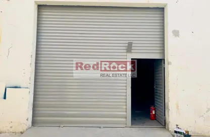 Warehouse - Studio - 4 Bathrooms for rent in Al Quoz 1 - Al Quoz - Dubai