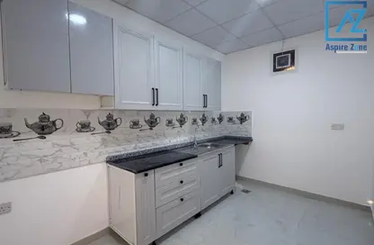 شقة - غرفة نوم - 2 حمامات للايجار في مدينة الرياض - أبوظبي