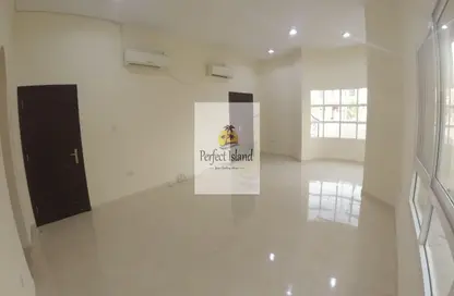Empty Room image for: Villa - 5 Bedrooms for rent in Mohamed Bin Zayed Centre - Mohamed Bin Zayed City - Abu Dhabi, Image 1
