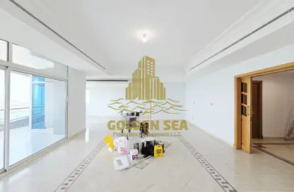 Apartment - 4 Bedrooms - 5 Bathrooms for rent in Al Mina - Abu Dhabi