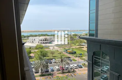 Apartment - 3 Bedrooms - 2 Bathrooms for rent in Corniche Road - Abu Dhabi