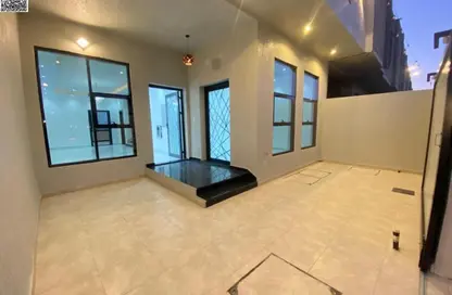 Villa - 4 Bedrooms - 6 Bathrooms for rent in Al Yasmeen 1 - Al Yasmeen - Ajman