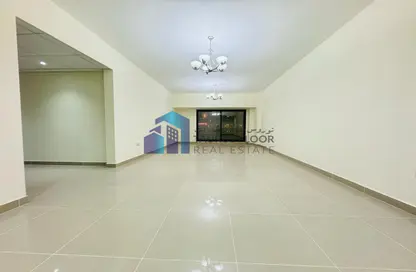شقة - 3 غرف نوم - 4 حمامات للايجار في مبنى الشيخ راشد - شارع الشيخ زايد - دبي