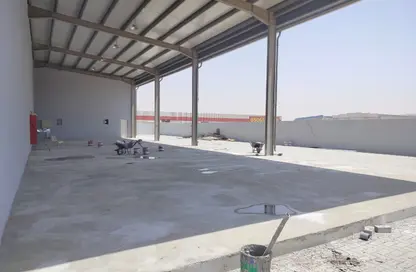 مستودع - استوديو - 2 حمامات للايجار في أم درع - أم القيوين