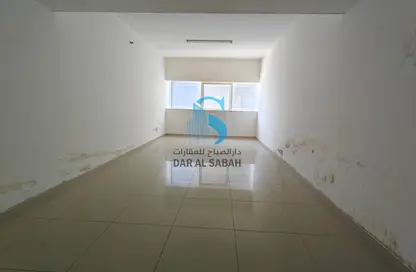 شقة - 1 حمام للايجار في مساكن النهضة - النهدة - الشارقة