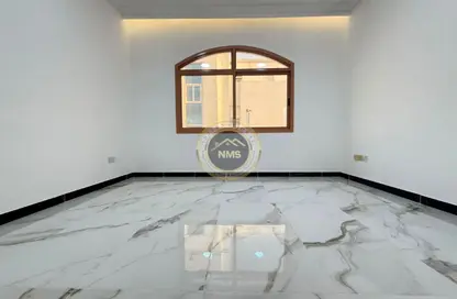 شقة - غرفة نوم - 1 حمام للايجار في فلل المشرف - المشرف - أبوظبي شقة - غرفة نوم - 1 حمام للايجار في فلل المشرف - المشرف - أبوظبي