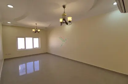 Apartment - 1 Bedroom - 2 Bathrooms for rent in Al Dafeinah - Asharej - Al Ain Apartment - 1 Bedroom - 2 Bathrooms for rent in Al Dafeinah - Asharej - Al Ain