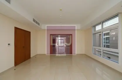 Empty Room image for: Villa - 4 Bedrooms - 5 Bathrooms for rent in Al Forsan Village - Khalifa City - Abu Dhabi, Image 1