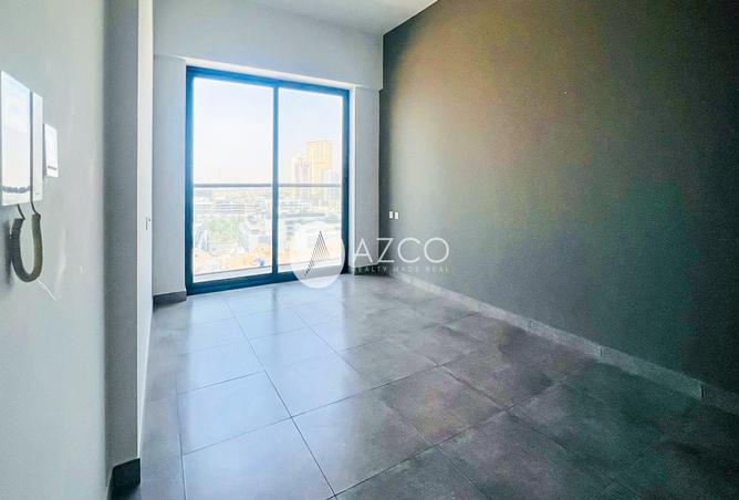 Apartment - 2 Bedrooms - 3 Bathrooms for rent in Lucky 1 Residence - Jumeirah Village Circle - Dubai