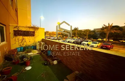 Apartment - 2 Bedrooms - 3 Bathrooms for rent in Tower 1 - Al Reef Downtown - Al Reef - Abu Dhabi