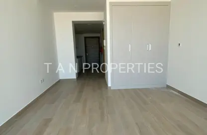 Apartment - Studio - 1 Bathroom for rent in Bloom Towers B - Bloom Towers - Jumeirah Village Circle - Dubai