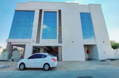عمارة بالكامل - استوديو - 7 حمامات للايجار في العامريه - الجيمي - العين