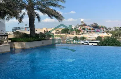 صورة لـ حوض سباحة شقة - 1 حمام للايجار في أنسام 1 - أنسام - جزيرة الياس - أبوظبي ، صورة رقم 1