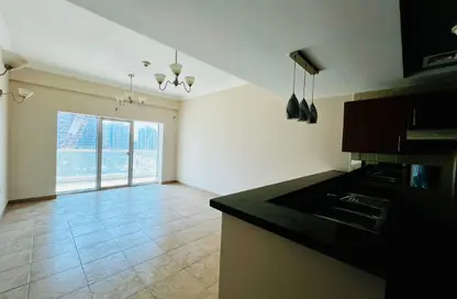 Apartment - 1 Bedroom - 2 Bathrooms for rent in Golf View Residence - Dubai Sports City - Dubai