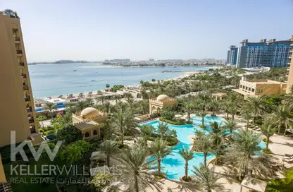 Apartment - 2 Bedrooms - 3 Bathrooms for sale in The Fairmont Palm Residence South - The Fairmont Palm Residences - Palm Jumeirah - Dubai