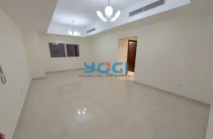 شقة - 2 غرف نوم - 2 حمامات للايجار في الرفاعة - بر دبي - دبي