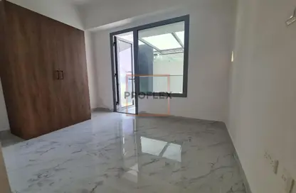 Apartment - 2 Bedrooms - 3 Bathrooms for sale in Oasis Residences - Masdar City - Abu Dhabi