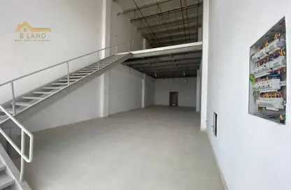 Warehouse - Studio - 2 Bathrooms for rent in Al Mowaihat 1 - Al Mowaihat - Ajman