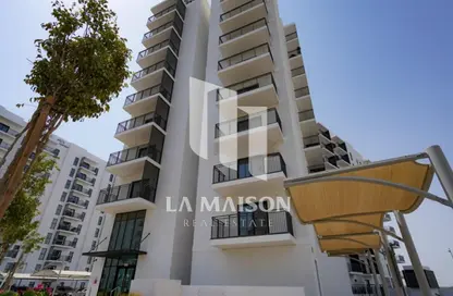 Apartment - 2 Bedrooms - 2 Bathrooms for sale in Waters Edge - Yas Island - Abu Dhabi