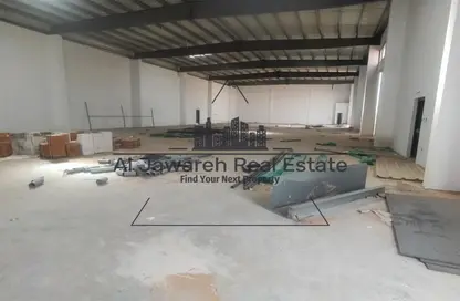 Warehouse - Studio - 2 Bathrooms for rent in Umm Al Thuoob - Umm Al Quwain