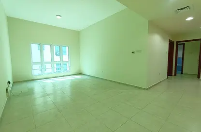 Apartment - 2 Bedrooms - 2 Bathrooms for rent in Mankhool Building - Mankhool - Bur Dubai - Dubai
