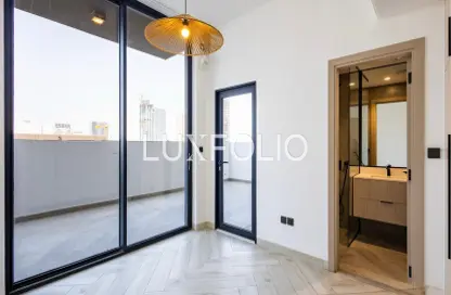 Apartment - 2 Bedrooms - 2 Bathrooms for rent in Empire Residence - Jumeirah Village Circle - Dubai