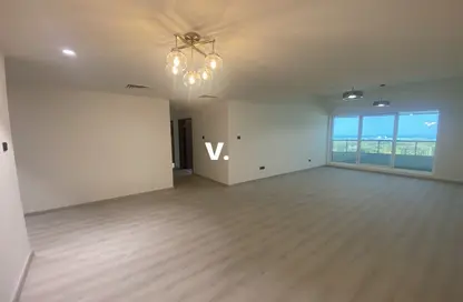 Apartment - 2 Bedrooms - 2 Bathrooms for rent in Al Manal Tower - Sheikh Zayed Road - Dubai