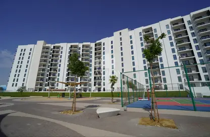 Apartment - Studio - 1 Bathroom for rent in Waters Edge - Yas Island - Abu Dhabi