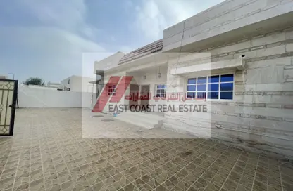 Terrace image for: Villa - 3 Bedrooms - 2 Bathrooms for rent in Corniche Al Fujairah - Fujairah, Image 1