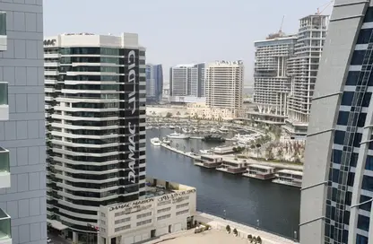 شقة - غرفة نوم - 2 حمامات للايجار في داماك ماجستين - الخليج التجاري - دبي