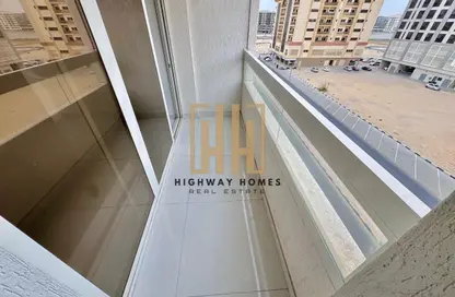 Apartment - 1 Bedroom - 2 Bathrooms for rent in Muwaileh 3 Building - Muwaileh - Sharjah