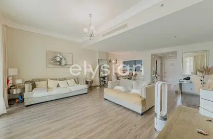 Apartment - 1 Bedroom - 2 Bathrooms for sale in Al Shahla - Shoreline Apartments - Palm Jumeirah - Dubai